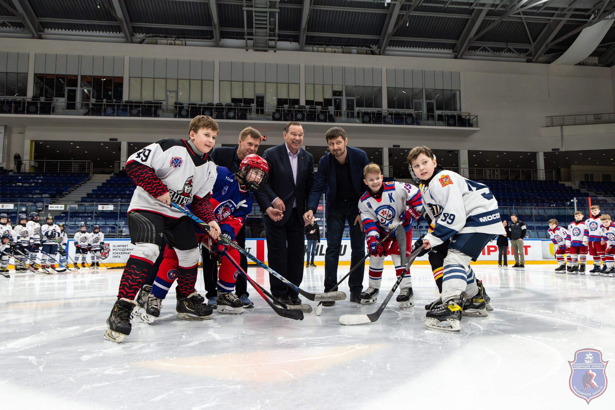 СТАРТОВАЛ КУБОК ОЛИМПИЙСКОГО ЧЕМПИОНА ПО ХОККЕЮ В.И. ШАЛИМОВА
